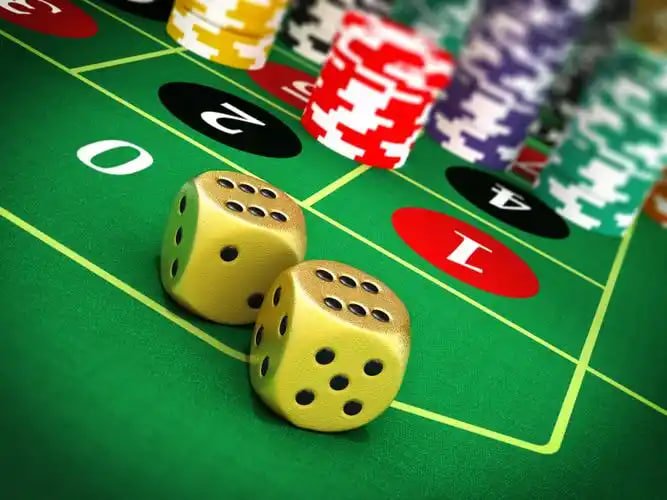 new777 APP ကို Android smartphone ပေါ်တွင် ဒေါင်းလုဒ်ဆွဲပြီး Live Casino ကစားနေသောပုံ